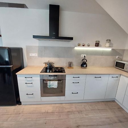 Utulny Apartman V Bratislava 4 Buitenkant foto