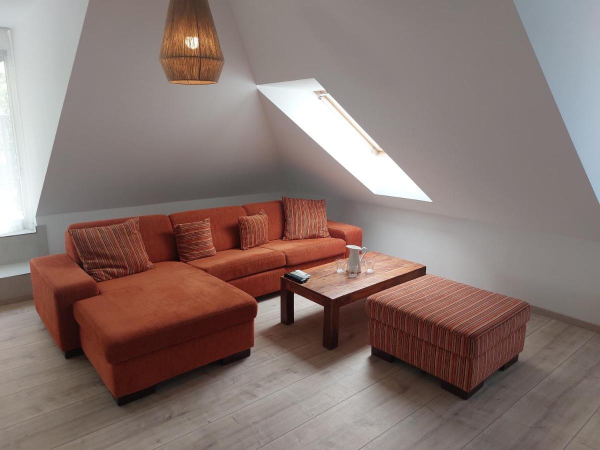 Utulny Apartman V Bratislava 4 Buitenkant foto